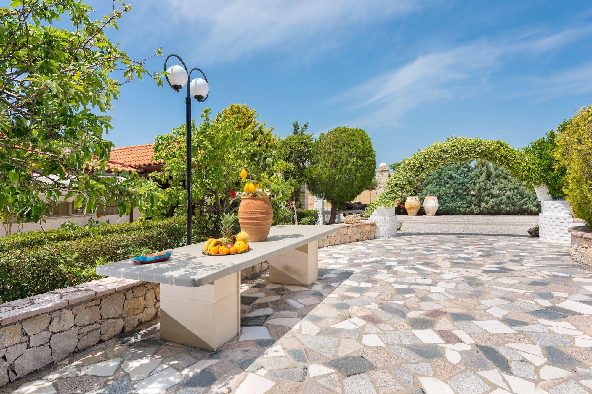 Elefteria Apts&Suites Kolymbia Exterior foto